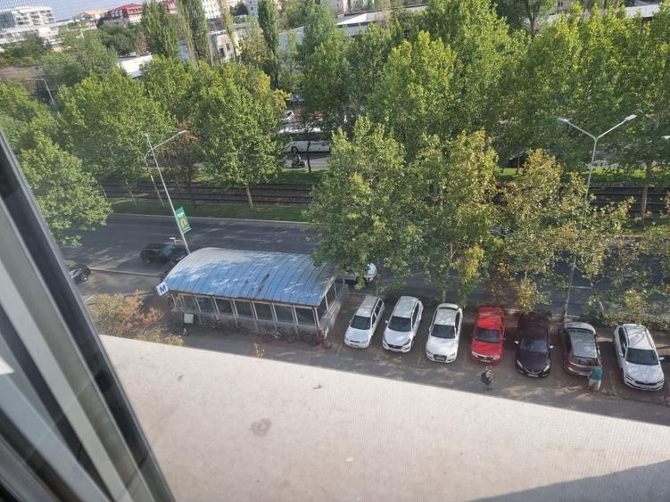 Apartament 2 camere langa metrou - 2