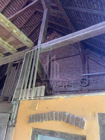 Casă în centrul Cisnădioarei cu 243mp de locuit și teren de 936mp - 12