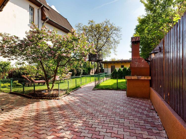 Casa individuală 10 camere in Andrei Mureșanu, 300 mp utili - 4