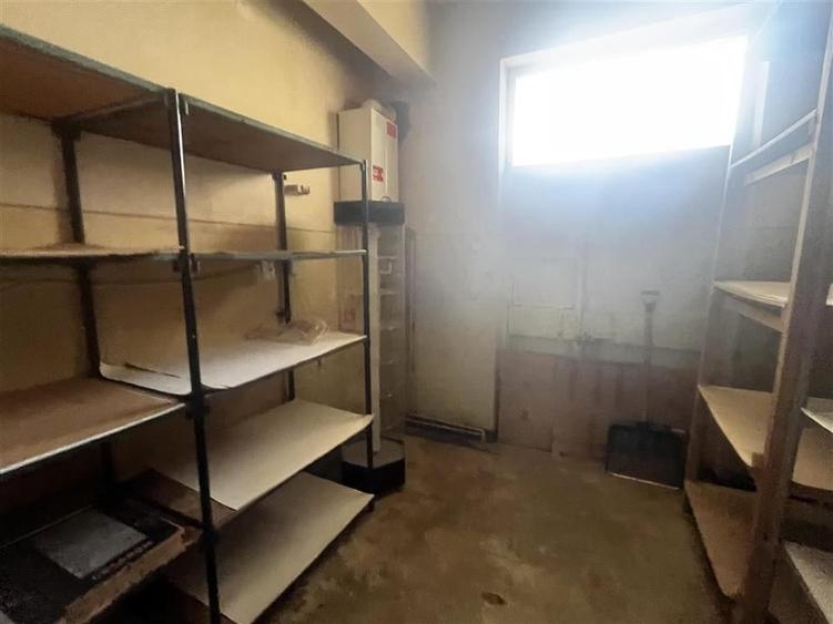 Spatiu comercial de 120 mp in Plopeni, zona cu vad . - 14