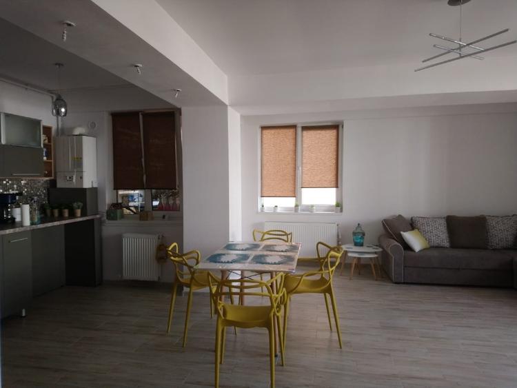 Mamaia ,de vanzare apartament 2 camere zona cluburi - 6