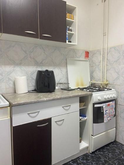 PF inchiriez 1 cam in ap decomandat Zorilor, str Lunii - 4