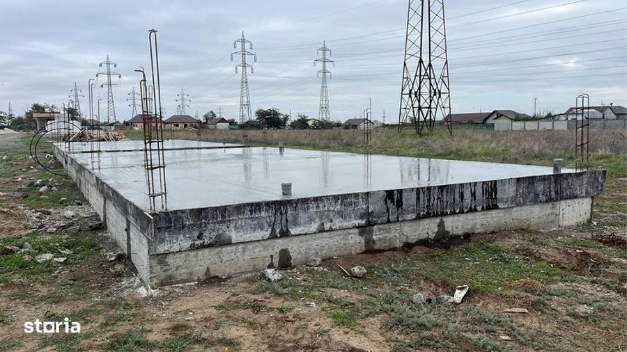 300 mp Teren extravilan cu fundatii - 4