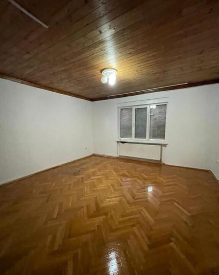 Urgent! 22 Decembrie, apartament la casa ,4 camere, parter - 4