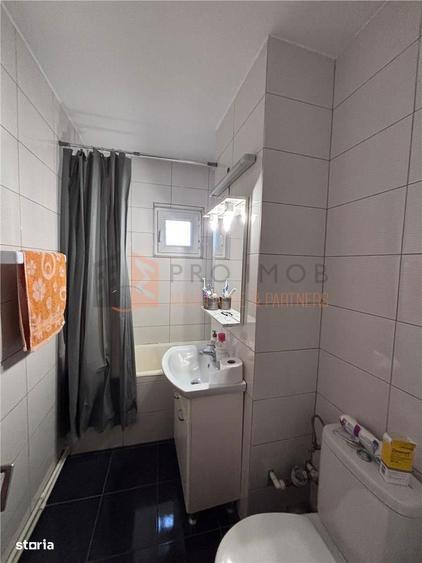 Apartament 3 camere cf 1 decomandat zona Micro 3 - 5