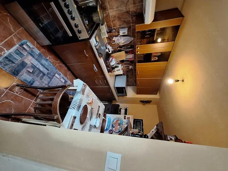 C asa de vanzare in sectorul 5,?oseaua Salaj ,pe langa Complex comercial Humulesti . - 2