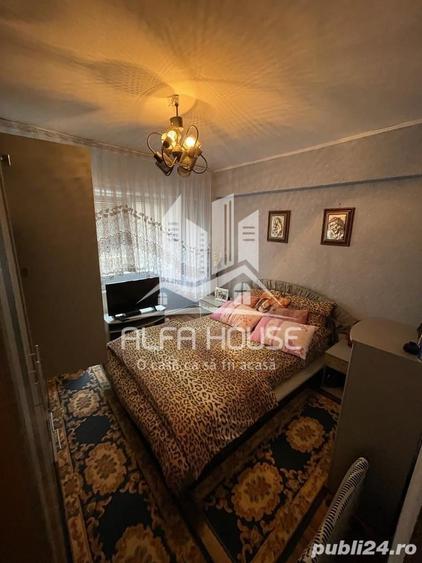 Inchiriez 2 camere Decomandat zona Micro 4 - 4