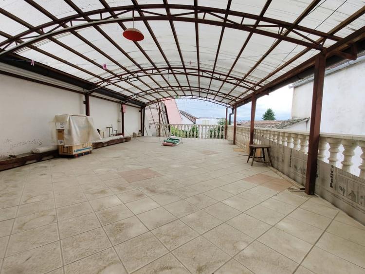 COMISION 0% Spatiu prestari servicii+2 apartamente+garaj+2 terase+520mp teren - 12