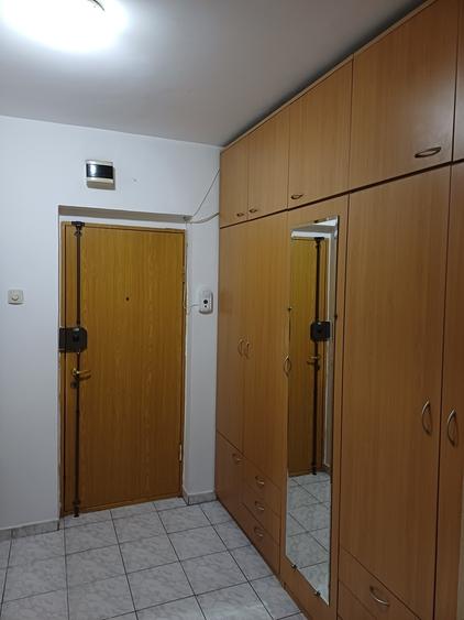 Militari, Apusului, Casa Roz - 5