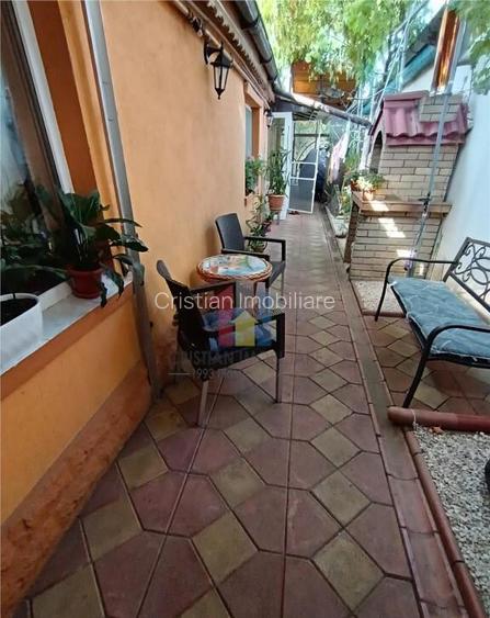 Casa 5 camere, teren 182 mp, Islaz-Plantelor