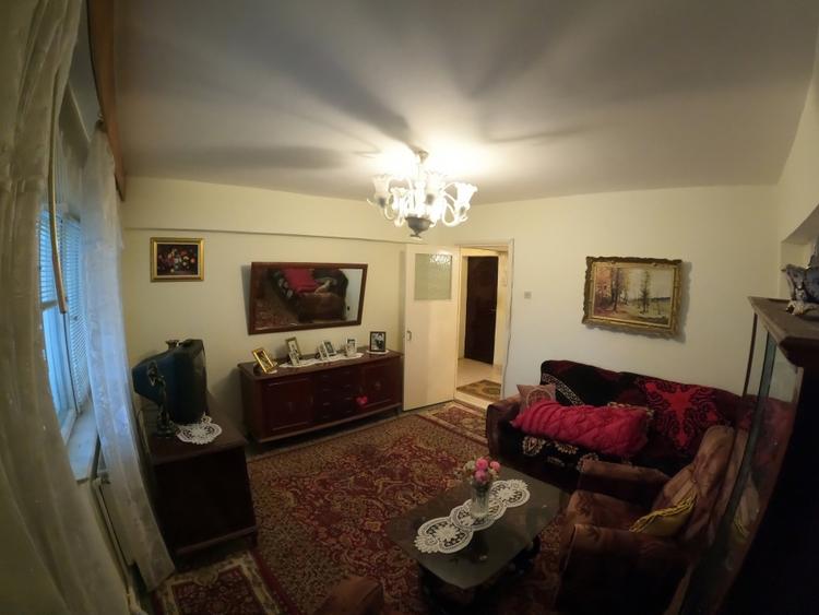 Trei camere la etajul 3/4, decomandat, izolat termic - 13