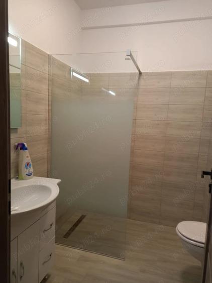 Inchiriez garsoniera decomandata in zona Central - 4