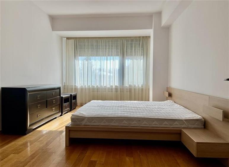 Apartament spatios de 3 camere | Delavrancea Residence | 2 locuri de parcare si - 10