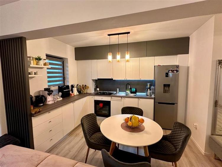 De vanzare apartament 2 camere in Unirii str.Marului - 4