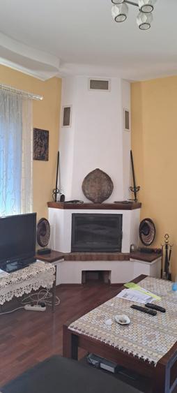 Casa spatioasa cu curte si gradina, Orasul Avrig - 1