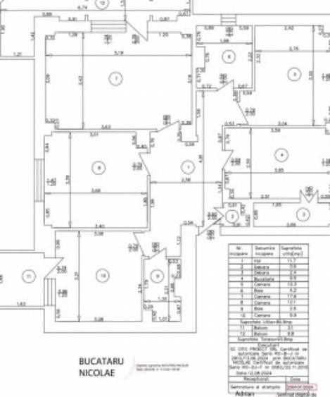 Apartament cu 4 camere decomandat în Central