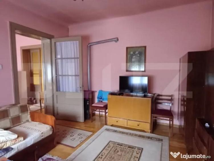 Casa renovabila cu 2 spatii comerciale, 416.6 mp, teren de 7 - 17