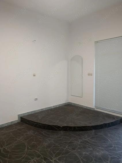 Dau in chirie spa?iu comercial - 2