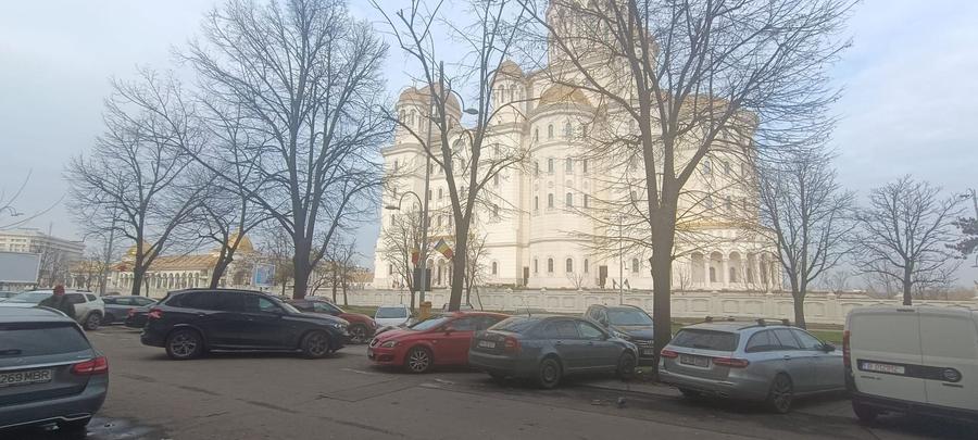 Spațiu Cafenea, Salon Cos., Cab.Stomat. !Vis a vis de Catedrala Neamul - 1