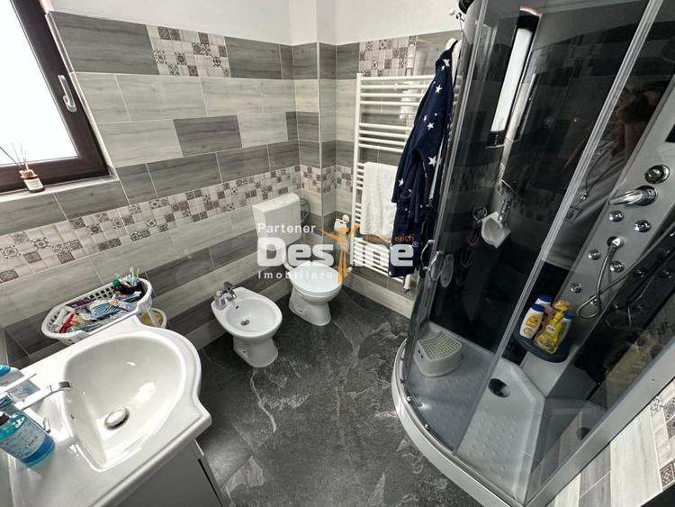 Pascani - Vila spatioasa 228 mp, teren 1000 mp, garaj, demisol si terase - 11