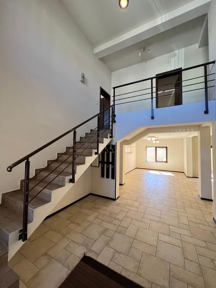 Cetatii -- Casa de inchirat - pretabil rezidential sau birouri - garaj - 3