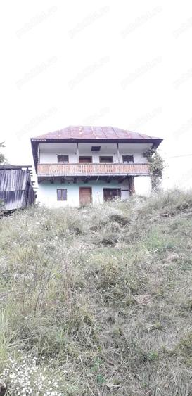 Casa si teren generos de vanzare-Olanesti(sat Tisa) - 8