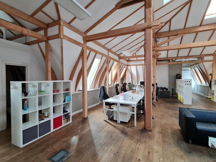 Mansardă Excepțională în Vila Istorică, Universitate - 2 locuri de parcare - 5