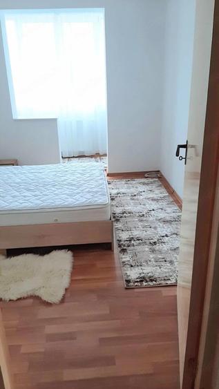 Apartament 3 camere luminos de inchiriat, zona Astra, str. L.C. Babe?, Bra?ov - 12