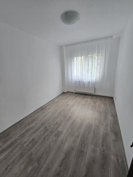 Apartament 3 camere  Piata Sud - 6