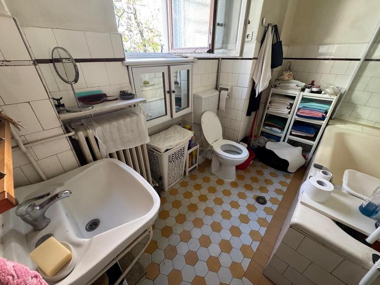 Vanzare apartament trei camere Universitate metrou perfect pentru Airbnb - 9