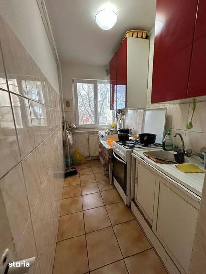 De vanzare apartament cu 3 camere, etajul 2, zona linistita 55.000e - 2