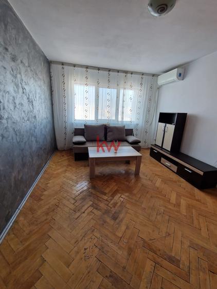 Apartament cu 2 camere in apropiere de Palas, semidecomandat, luminos, spatios! - 1