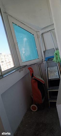 Apartament cu 4 camere în Pantelimon