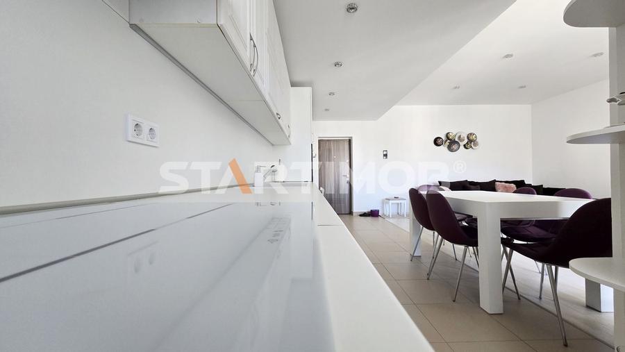 Apartament cu 3 camere decomandat, mobilat în Tractorul