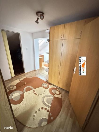Apartament cu 3 camere decomandat în Micești