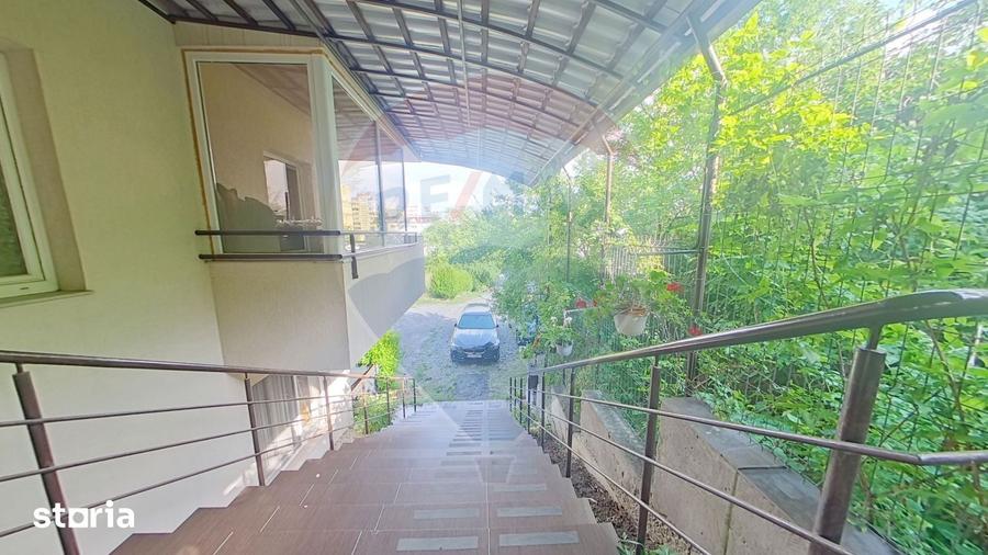 Apartament cu 3 camere semidecomandat în Grigorescu