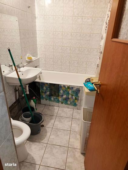 Apartament cu 2 camere decomandat în Crângași