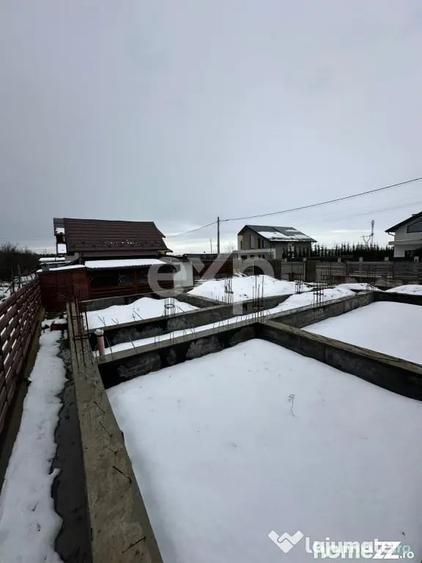 Casă cu 2 camere cu Teren 445 Mp în Trivale