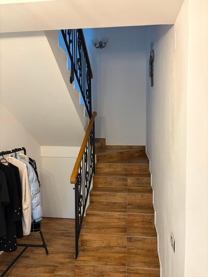 Casă cu 5 camere cu Teren 523 Mp în Pipera