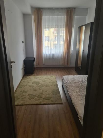 Apartament cu 2 camere decomandat, mobilat în Roșu