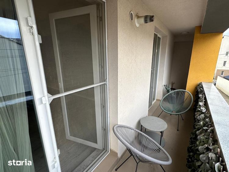 Apartament cu 3 camere decomandat în Rediu