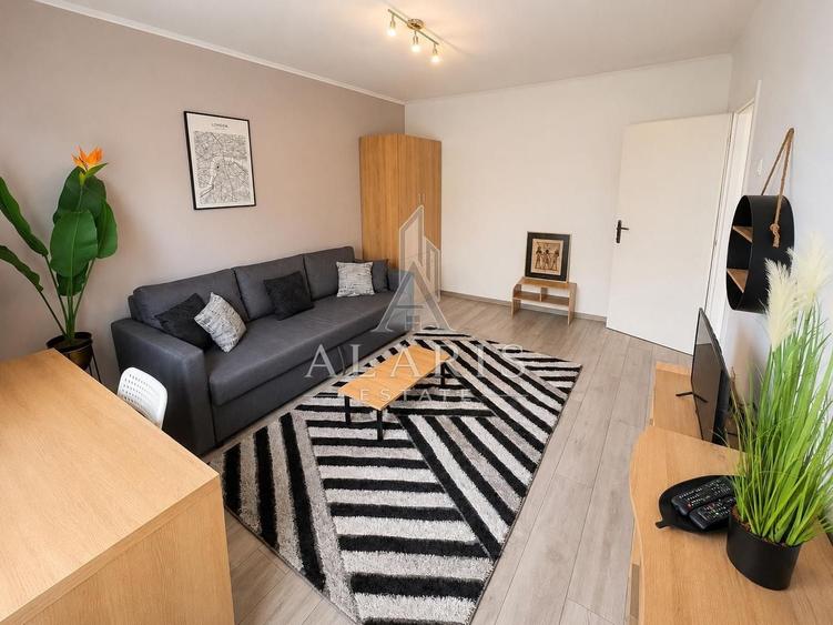 Apartament cu 3 camere semidecomandat, mobilat în Circumvalațiunii