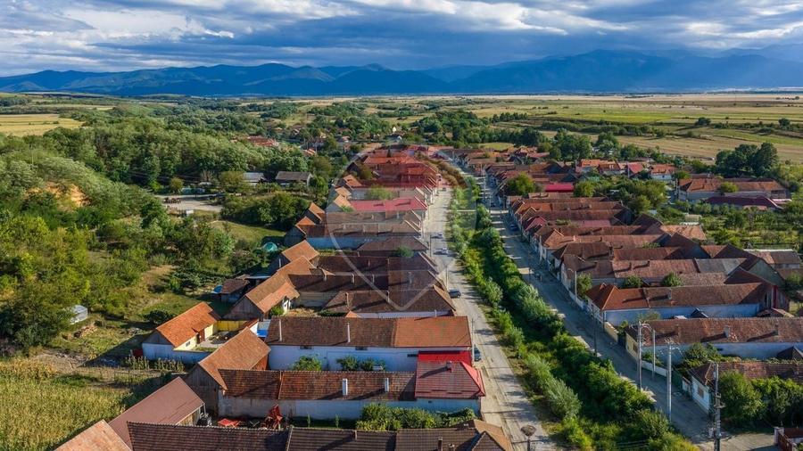 Casă individuală cu 6 camere cu Piscina în Mândra