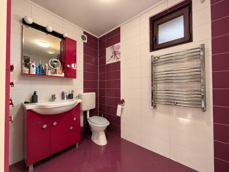 Casă individuală cu 4 camere cu Canalizare în Pantelimon