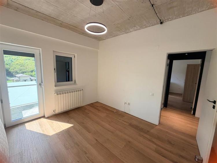 Apartament cu 3 camere decomandat, mobilat în Copou