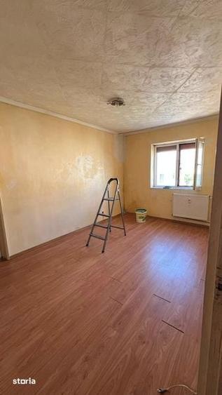 Apartament cu 3 camere în Berceni