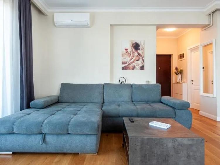 Apartament cu 2 camere semidecomandat, mobilat în Băneasa — fotografia 1