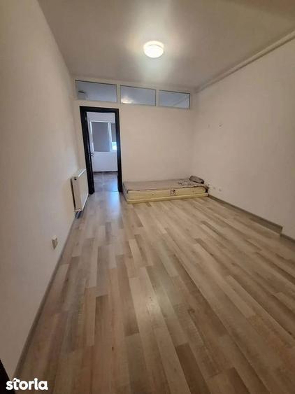 Inchiriere apartament 2 camere cu balcon inchis si terasa Sector 3 - 5