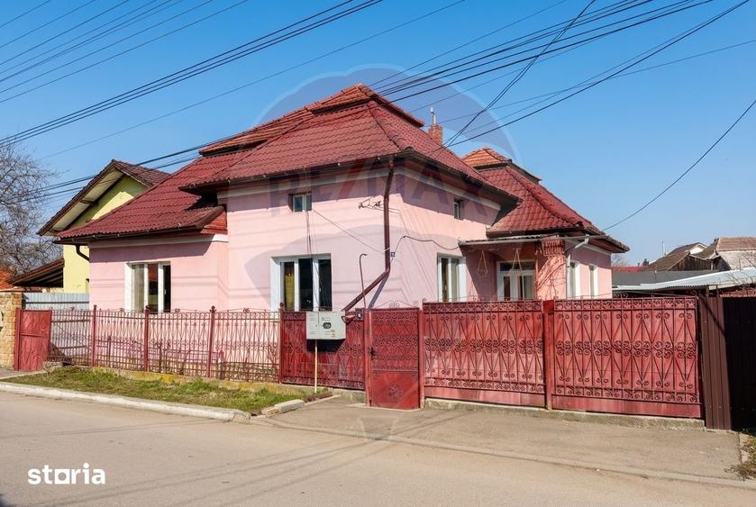 Casă cu 3 camere cu Teren 314 Mp în Central