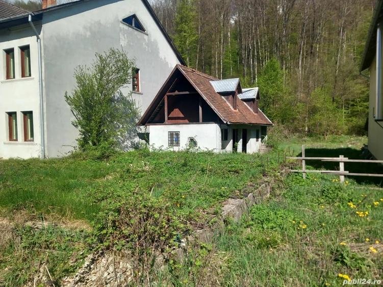 Casă cu 4 camere în Moneasa